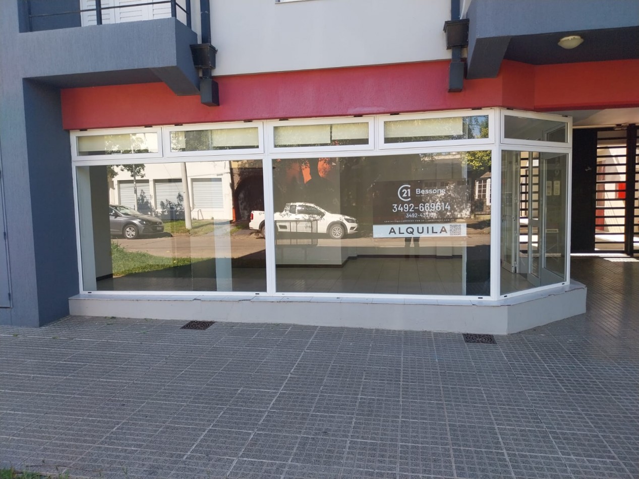 SE ALQUILA LOCAL COMERCIAL SOBRE AV. SACRIPANTI