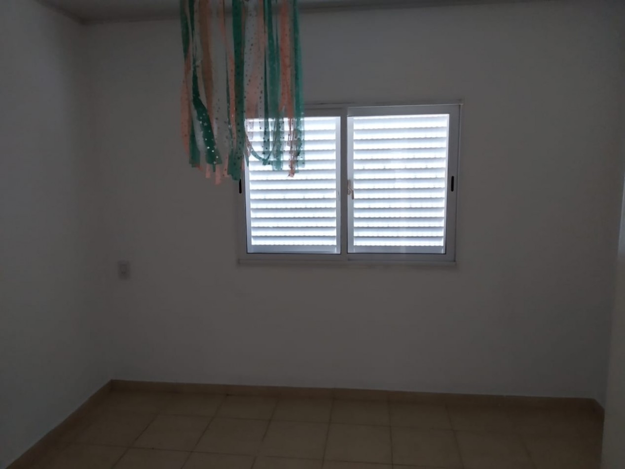 SE ALQUILA CASA EN LA CAÑADA