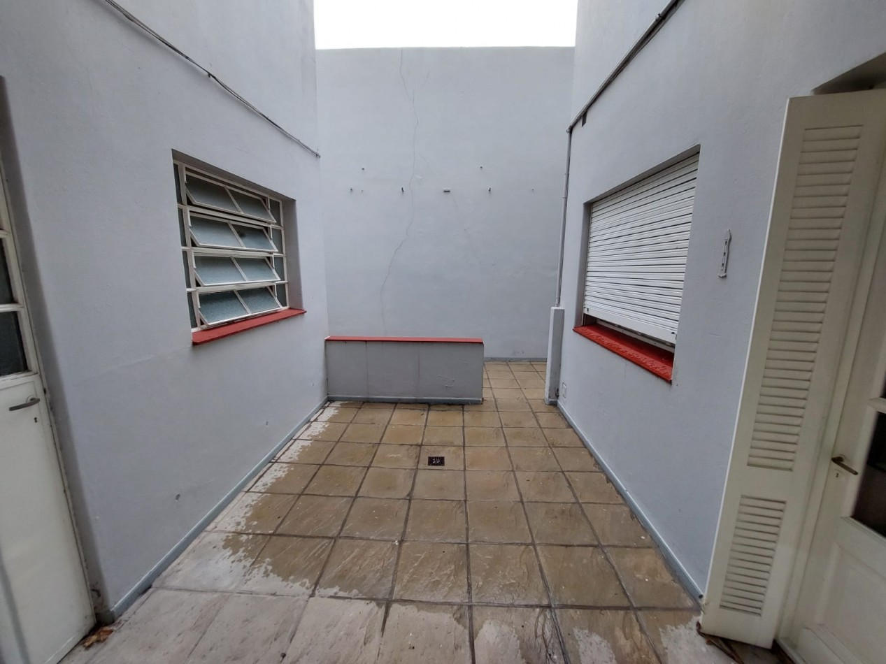 SE ALQUILA CASA CENTRICA EN RAFAELA
