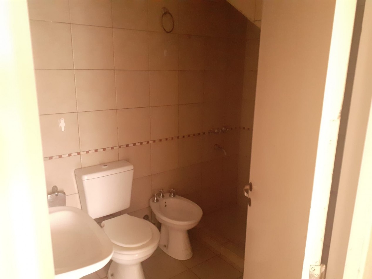 SE ALQUILA CASA EN BARRIO BELGRANO