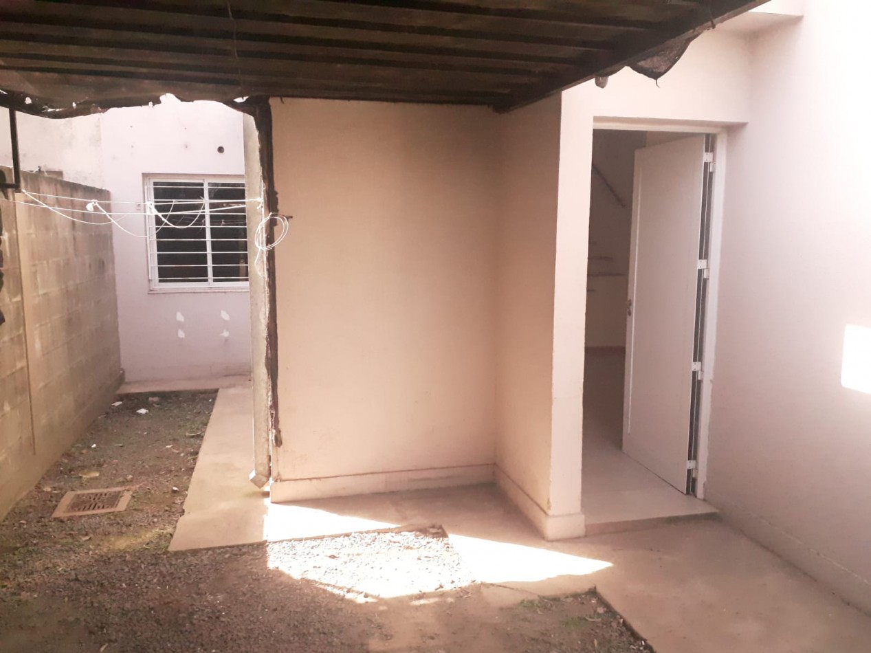 SE ALQUILA CASA EN BARRIO BELGRANO