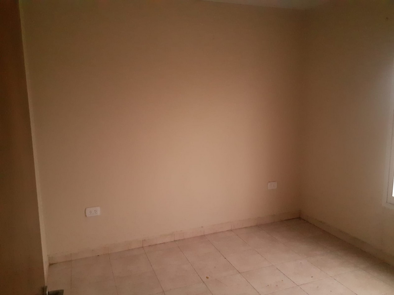 SE ALQUILA CASA EN BARRIO LA CAÑADA