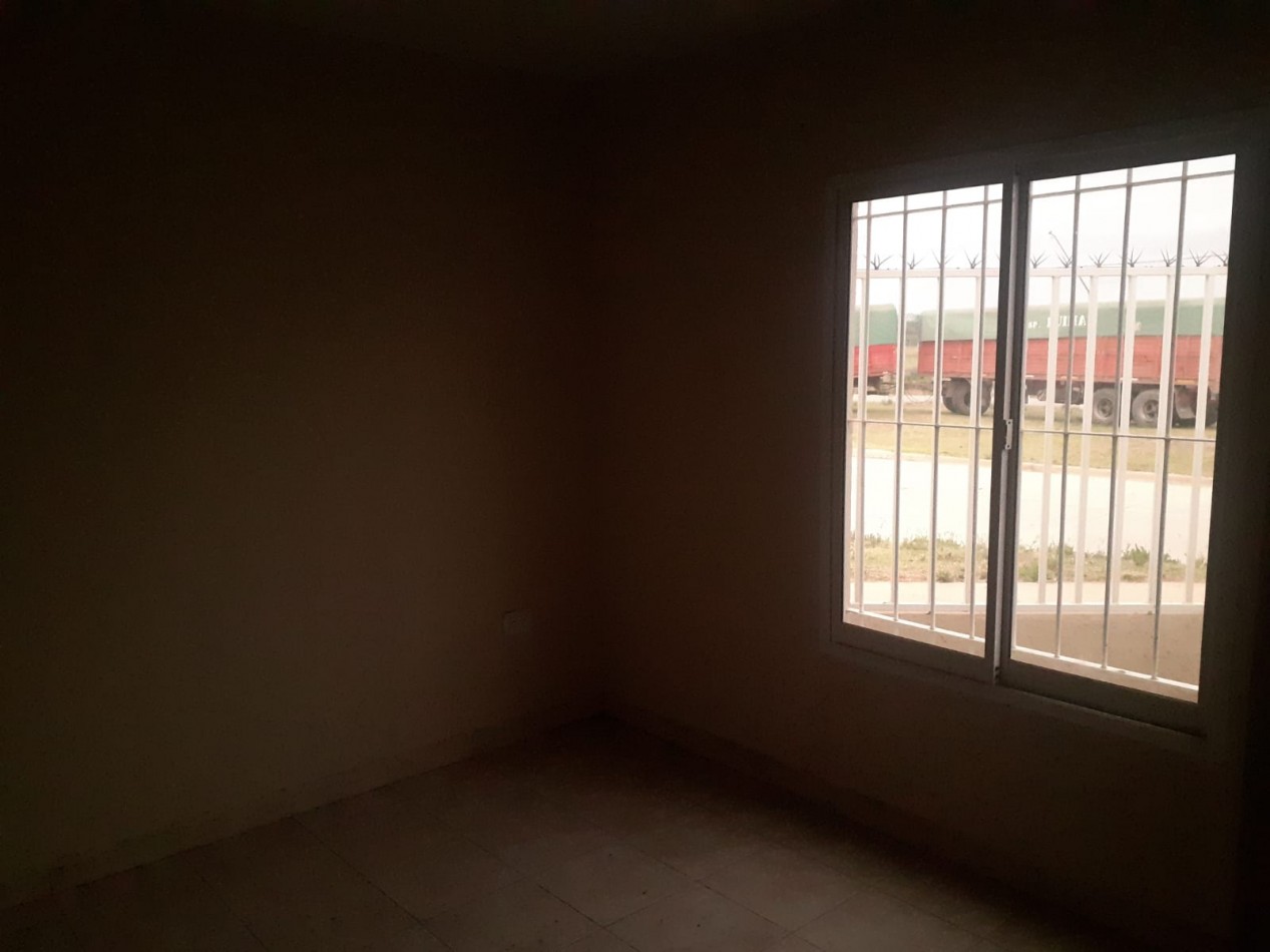 SE ALQUILA CASA EN BARRIO LA CAÑADA
