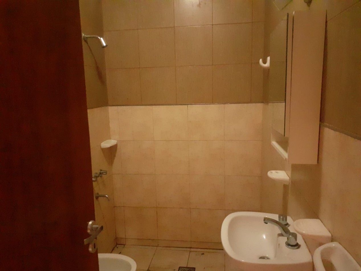 SE ALQUILA CASA EN BARRIO LA CAÑADA
