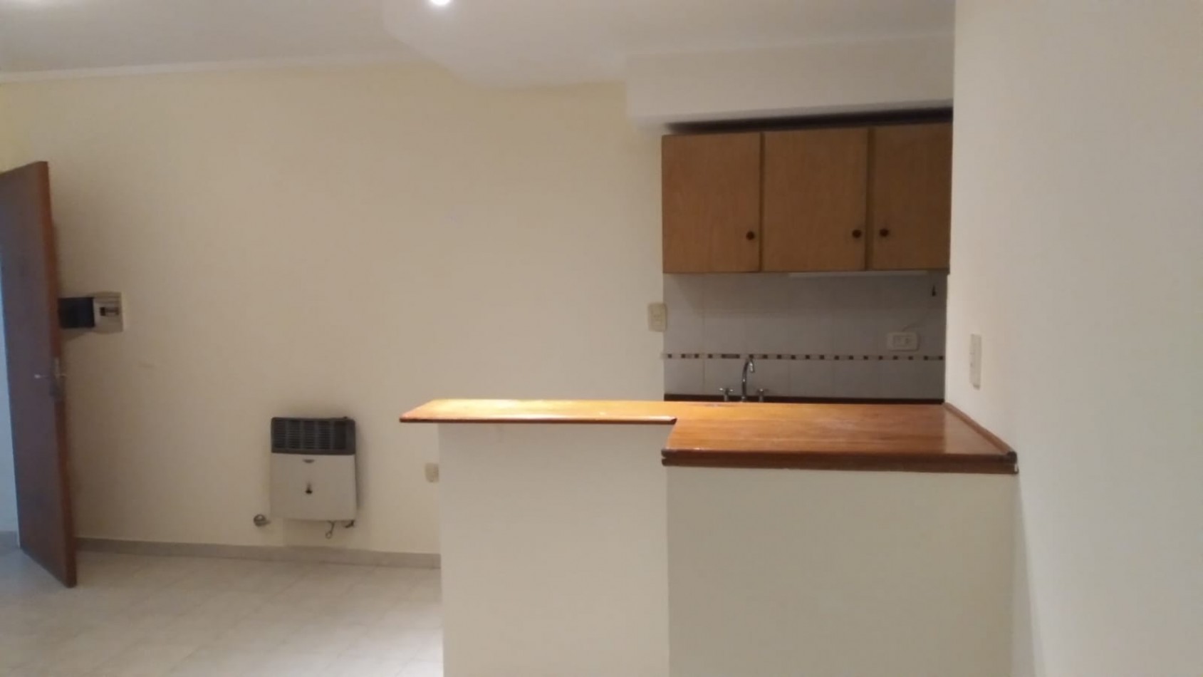 SE ALQUILA DPTO 2 DORM CENTRICO
