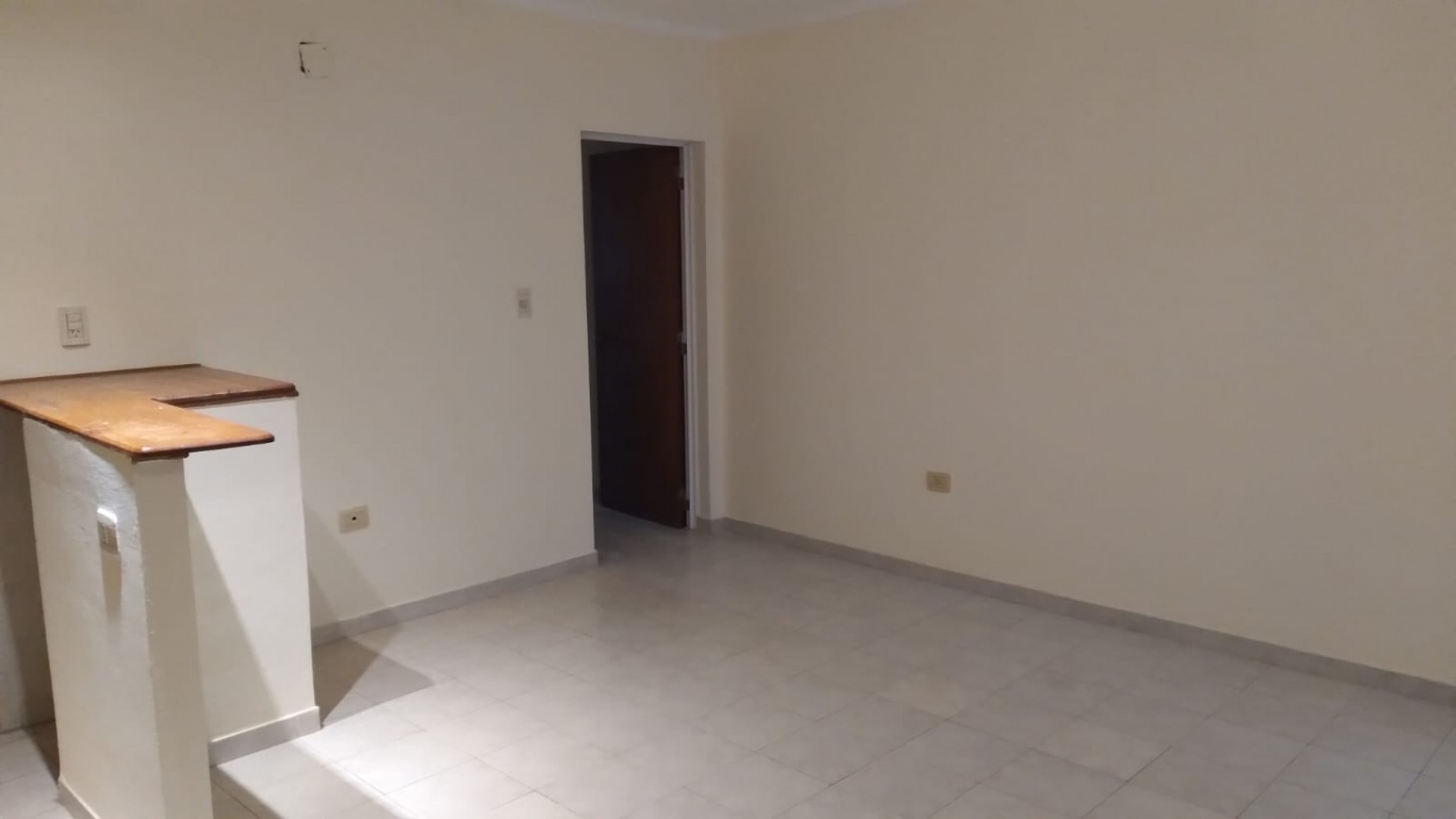 SE ALQUILA DPTO 2 DORM CENTRICO