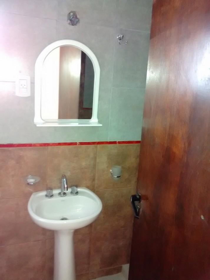 SE ALQUILA DPTO 1 DORM EN B° 9 DE JULIO