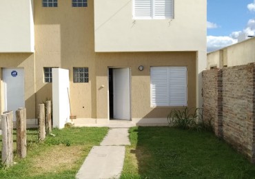 SE ALQUILA CASA EN LA CAÑADA 