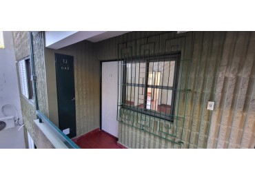 SE ALQUILA DEPARTAMENTO