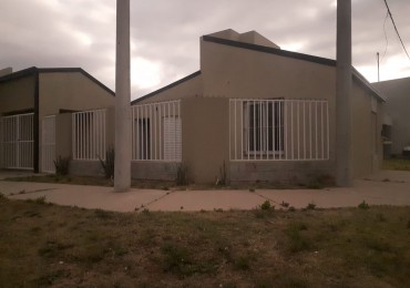 SE ALQUILA CASA EN BARRIO LA CAÑADA