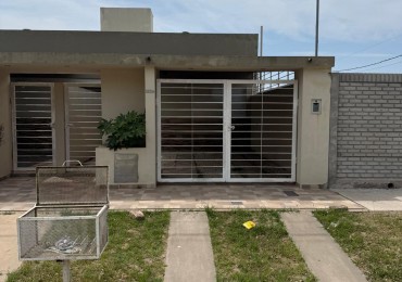 SE ALQUILA CASA EN BELLA ITALIA