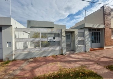 SE ALQUILA CASA DE 3 DORMITORIOS