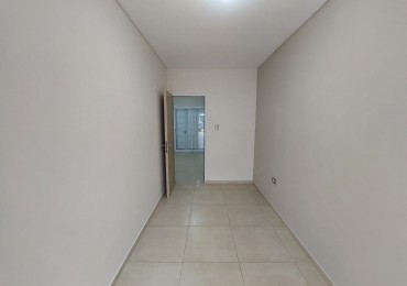 SE ALQUILA CASA 2 DORM EN ZONA SUR