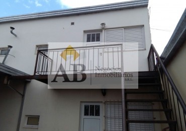 SE ALQUILA DPTO 1 DORM CON COCHERA